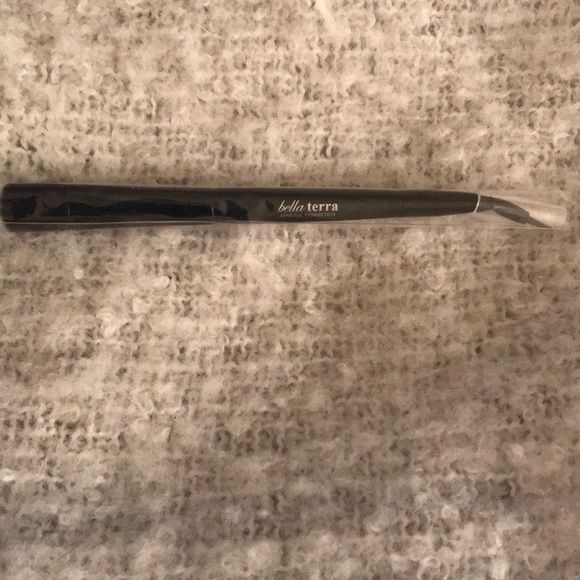 Dual-Headed Shadow Brush - Picture 2 of 4